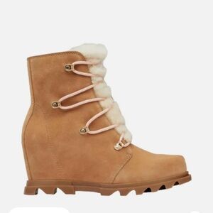 Sorel Joan of Arc Shearling Booties size 9.5